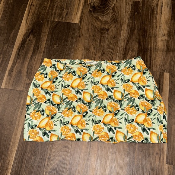Abercrombie and Fitch Lemon Print Skirt skirt size XL skort - Picture 3 of 3